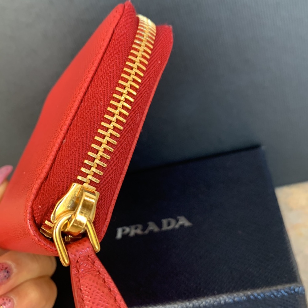 ❤️❤️SOLD❤️❤️Prada saffiano card case/coin case - Picture 3 of 7